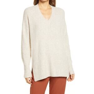 Women's Halogen Cozy V-Neck Tunic Sweater Size Medium Beige Oatmeal heather NEW